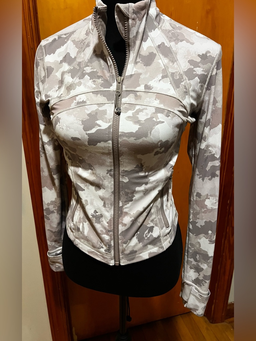 lululemon athletica Women’s Neutral Camo Zip Front Jacket